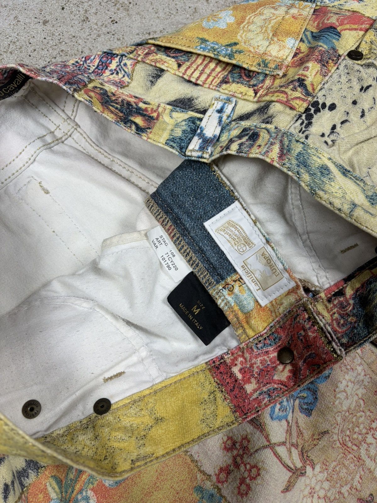 Roberto Cavalli FW 2002 Roberto Cavalli Patchwork Animal Print Bootcut Jeans Size 30" / US 8 / IT 44 - 10 Thumbnail