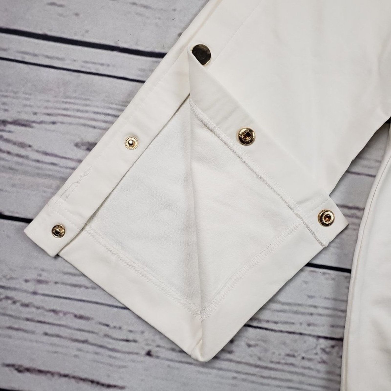 Other NWT Vertigo Ivory Snap Button Long Sleeve Pullover Top XL Size XL / US 12-14 / IT 48-50 - 3 Thumbnail