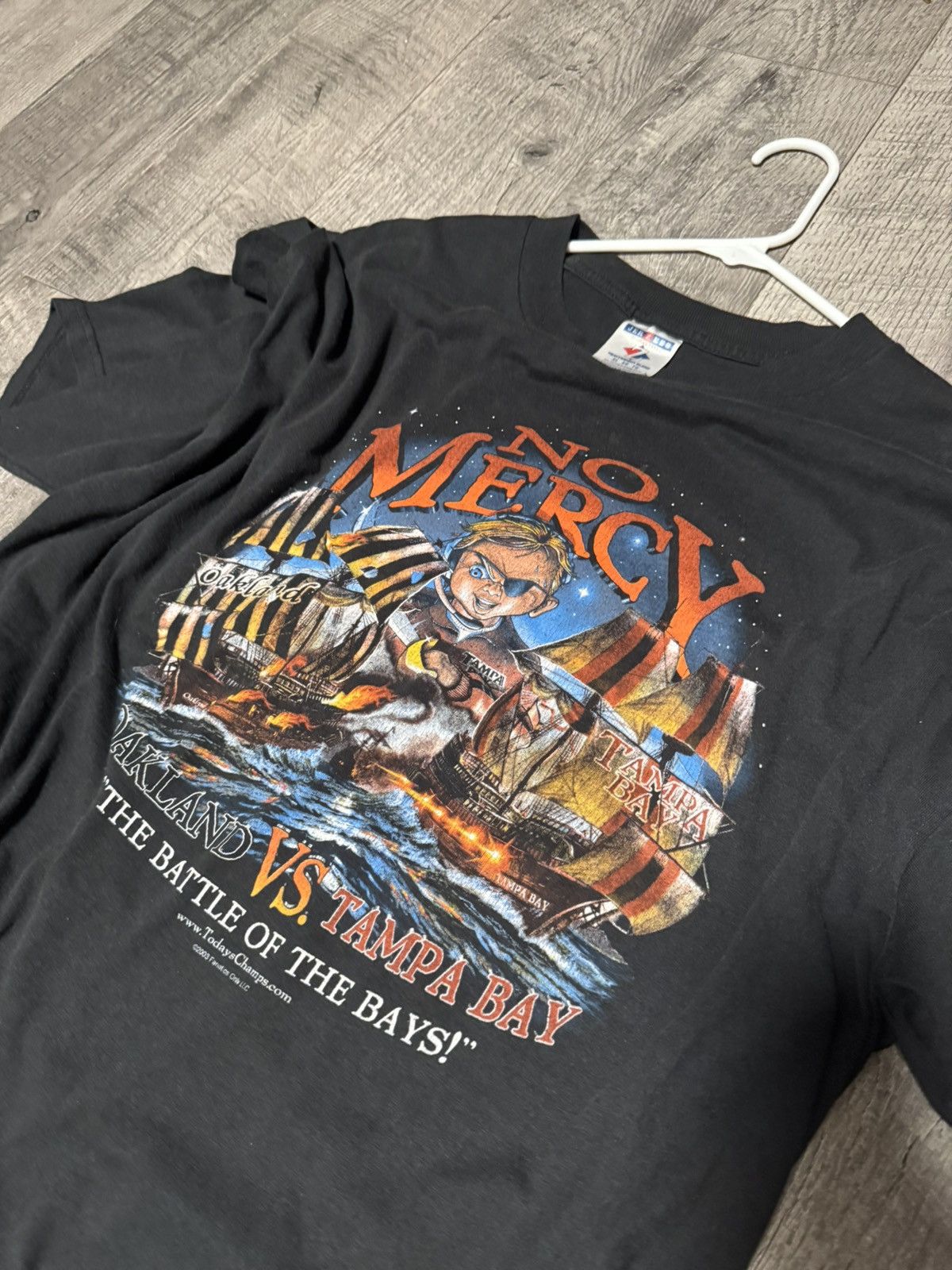 NFL × Vintage Vintage Tampa Bay Vs Oakland Tee Size US XL / EU 56 / 4 - 1 Thumbnail