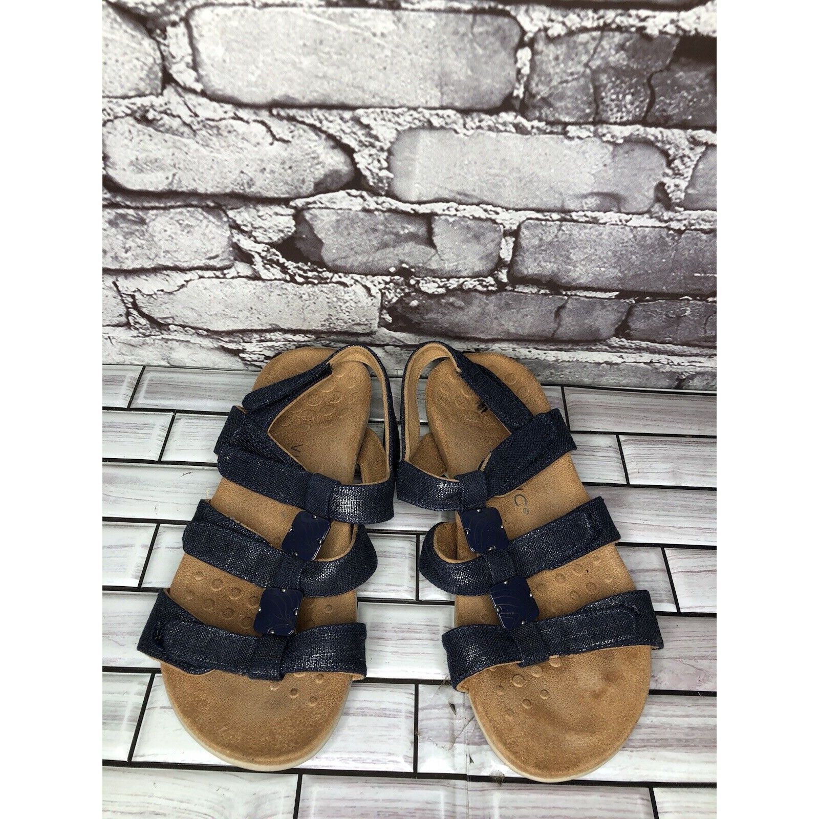 Other Vionic Amber Blue Denim Adjustable Strap Casual Sandals Wome Size US 8 / IT 38 - 2 Thumbnail