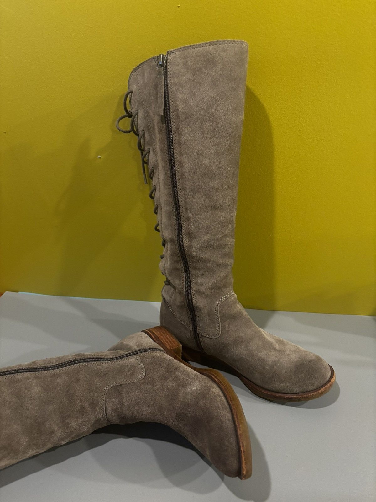 AQUA Gray suede boots1811 Size US 7.5 / IT 37.5 - 7 Thumbnail