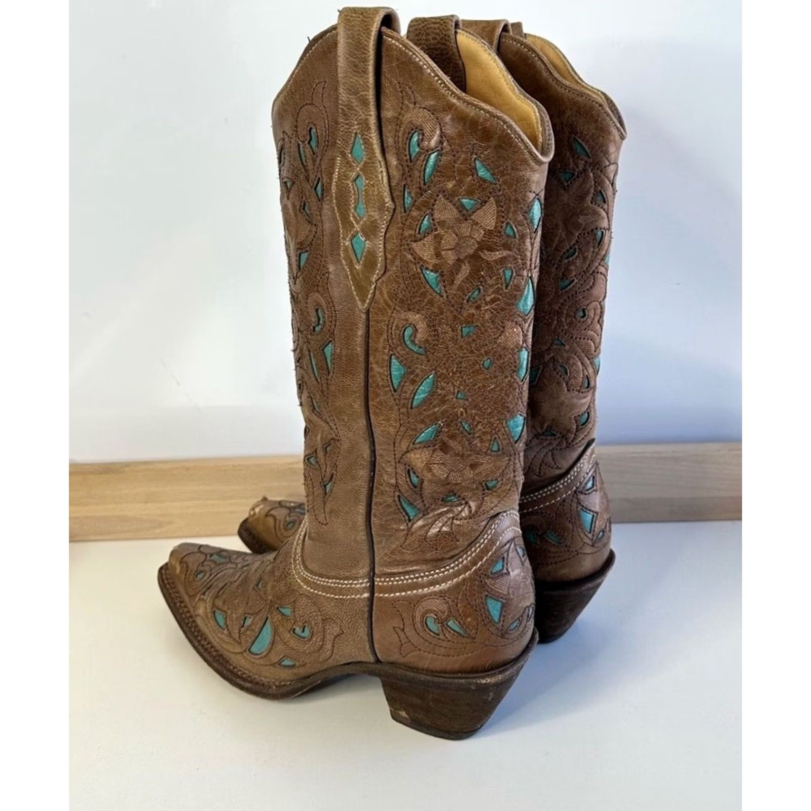 Vintage Corral Boots Cowgirl Snip Toe Leather Brown Turquoise Inlay Women’s 6 M Boots Brown Cowgirl Western Leather Turquoise Inlay 6 M Womens Size US 6 / IT 36 - 5 Thumbnail