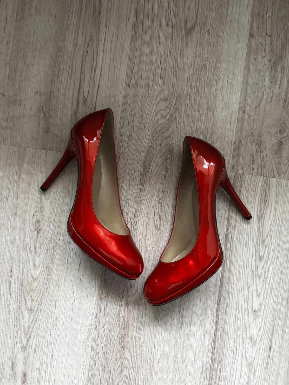 Stuart Weitzman Stuart Weitzman Red Patent Leather Platform Heels Minor Flaw Size US 9 / IT 39 - 2 Thumbnail
