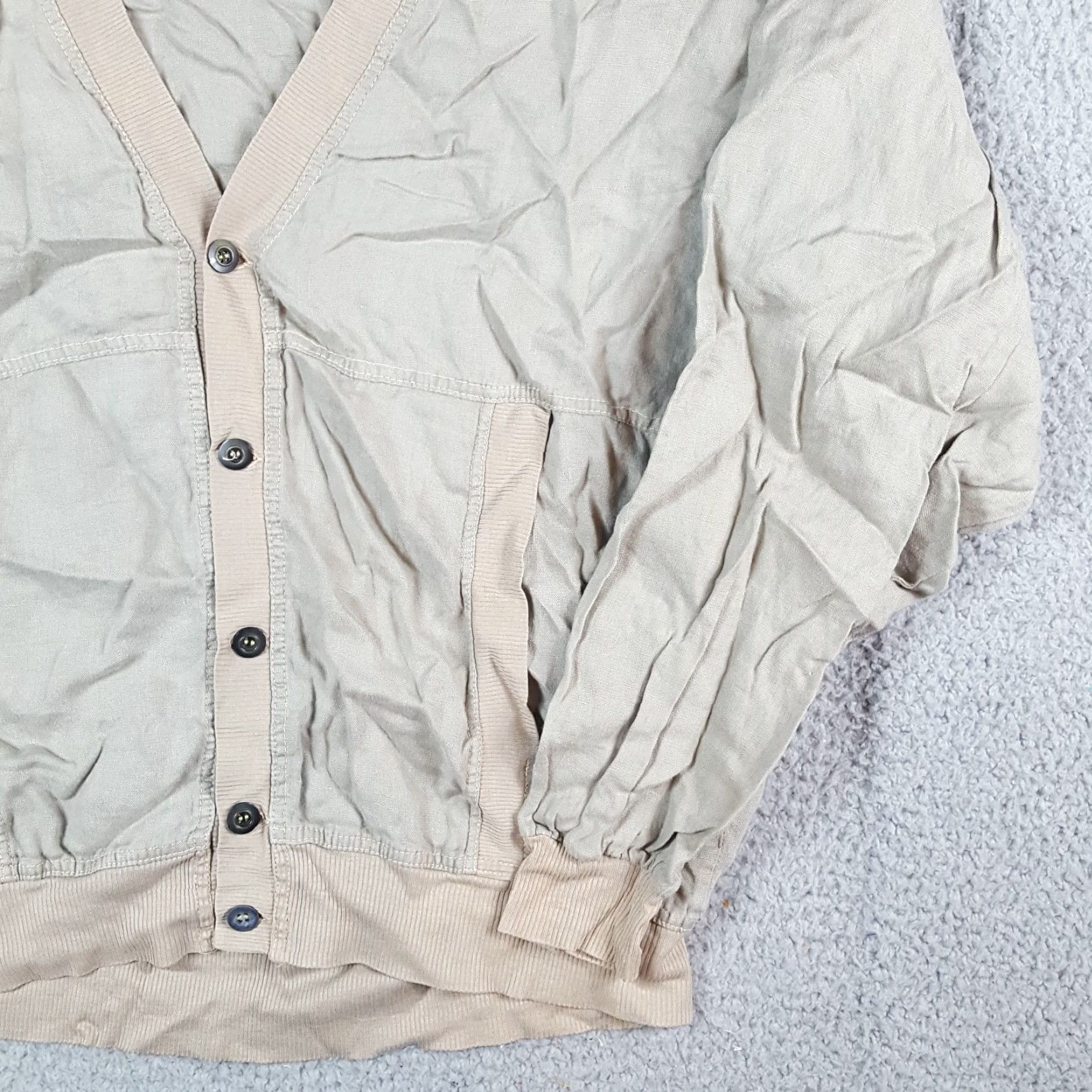 Vintage VTG 90s Beige Cardigan Beigh Khaki Grunge Button Up Pullover Sweater MOG Size 4 Pockets Womens Knit Shirt Size S / US 4 / IT 40 - 3 Thumbnail