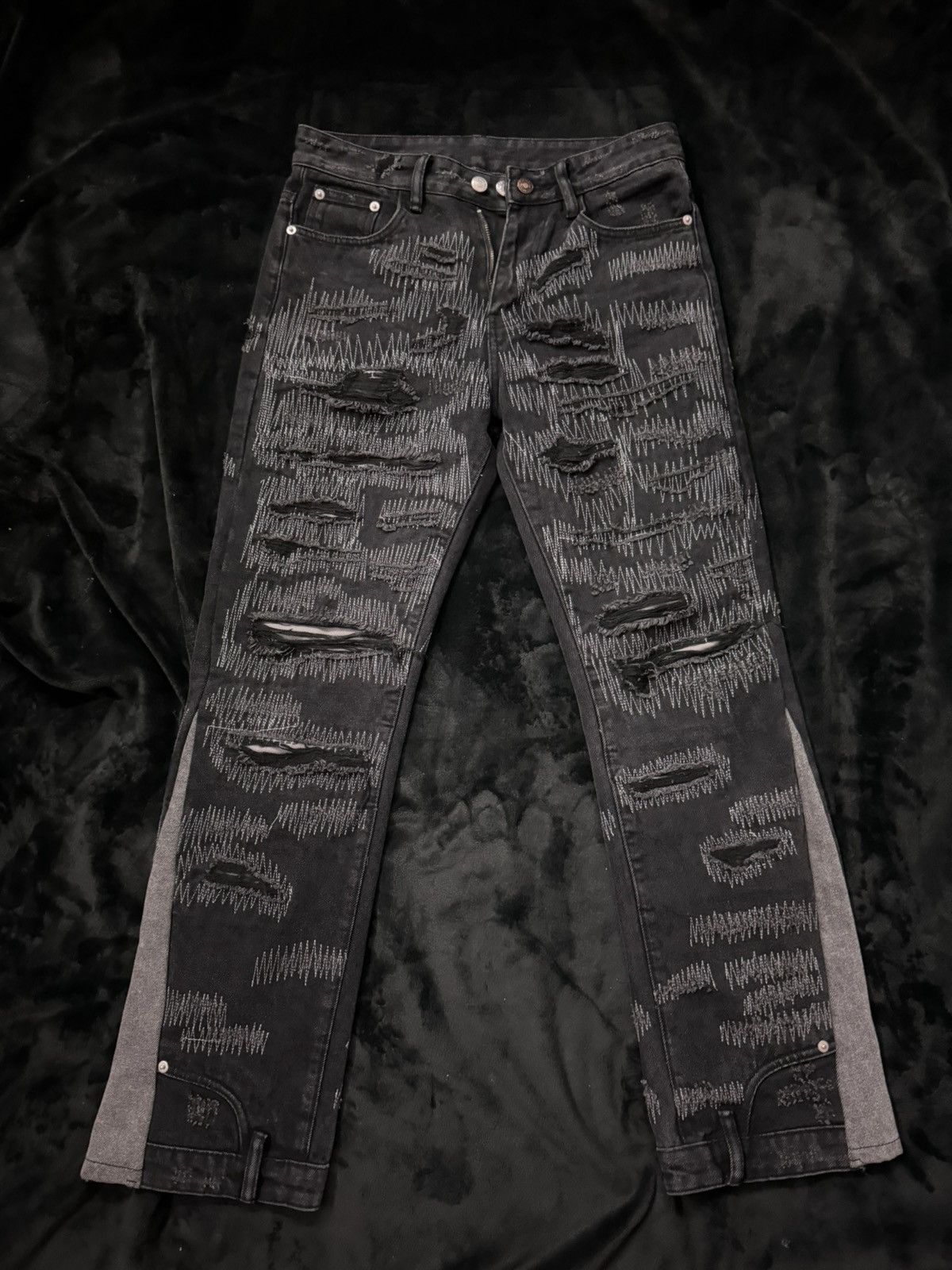 Other Black distressed denim 1:1 pair Size US 31 - 1 Thumbnail