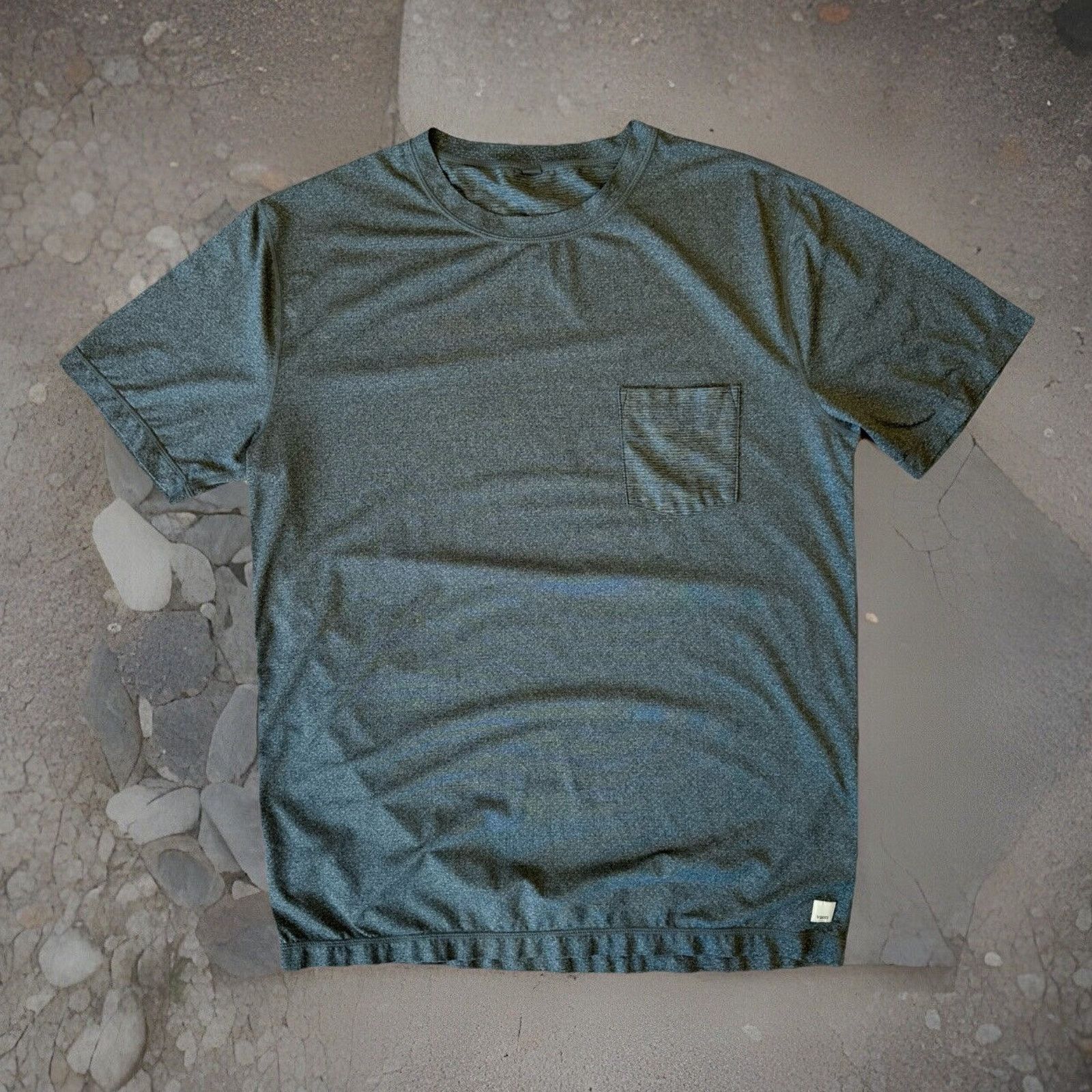 Vuori Vuori Performance Shirt L Gray Sportswear Athleisure Size US L / EU 52-54 / 3 - 1 Thumbnail