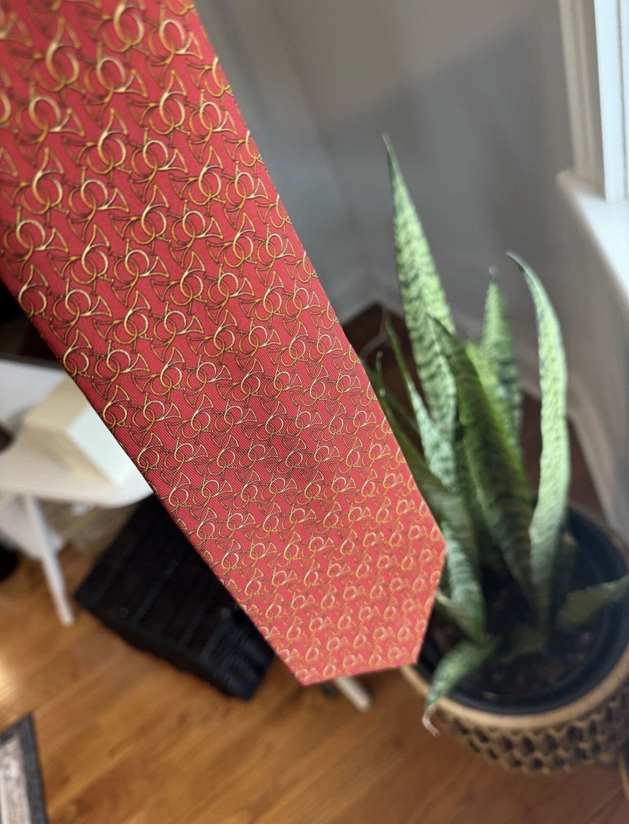 Salvatore Ferragamo Salvatore Ferragamo Neck Tie Red/Gold French Horns 100% Silk Size ONE SIZE - 5 Thumbnail