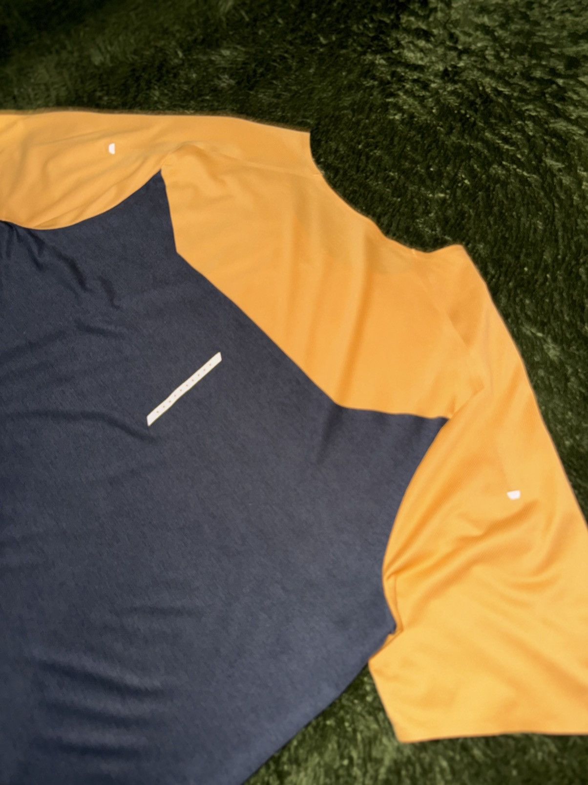 On [L] On Running Performance Reflective T-Shirt Orange Size US L / EU 52-54 / 3 - 9 Thumbnail