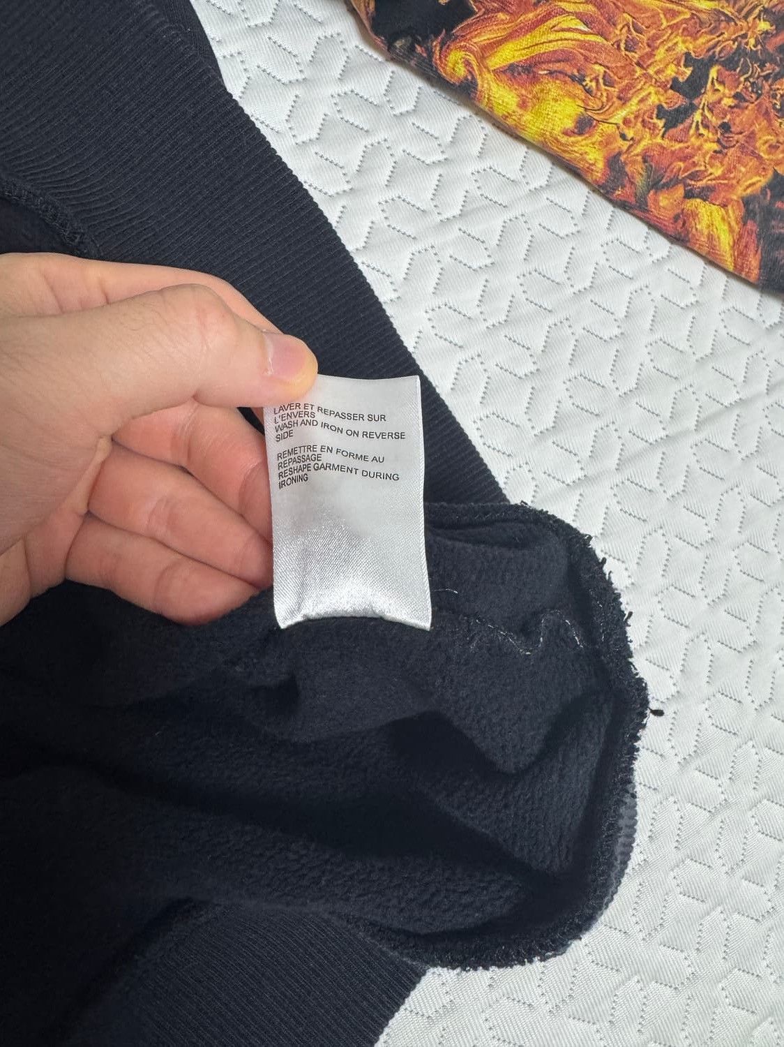 Givenchy Givenchy Black Flame Sweatshirt Size US L / EU 52-54 / 3 - 8 Thumbnail