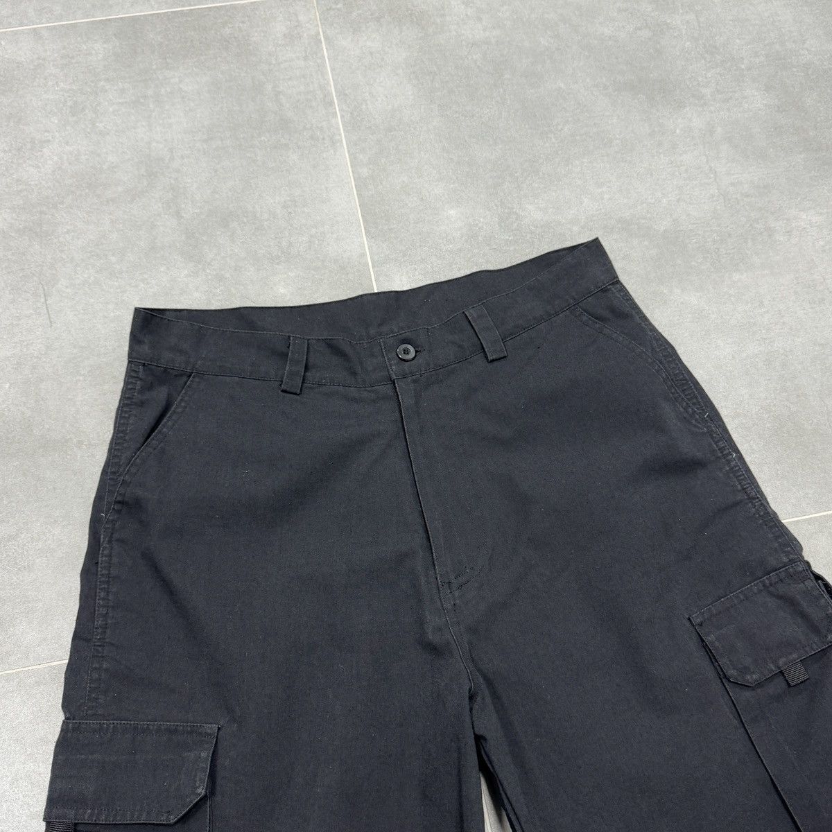 Fubu × Vintage Vintage Fubu Cargo Shorts Size L Size US 32 / EU 48 - 5 Thumbnail