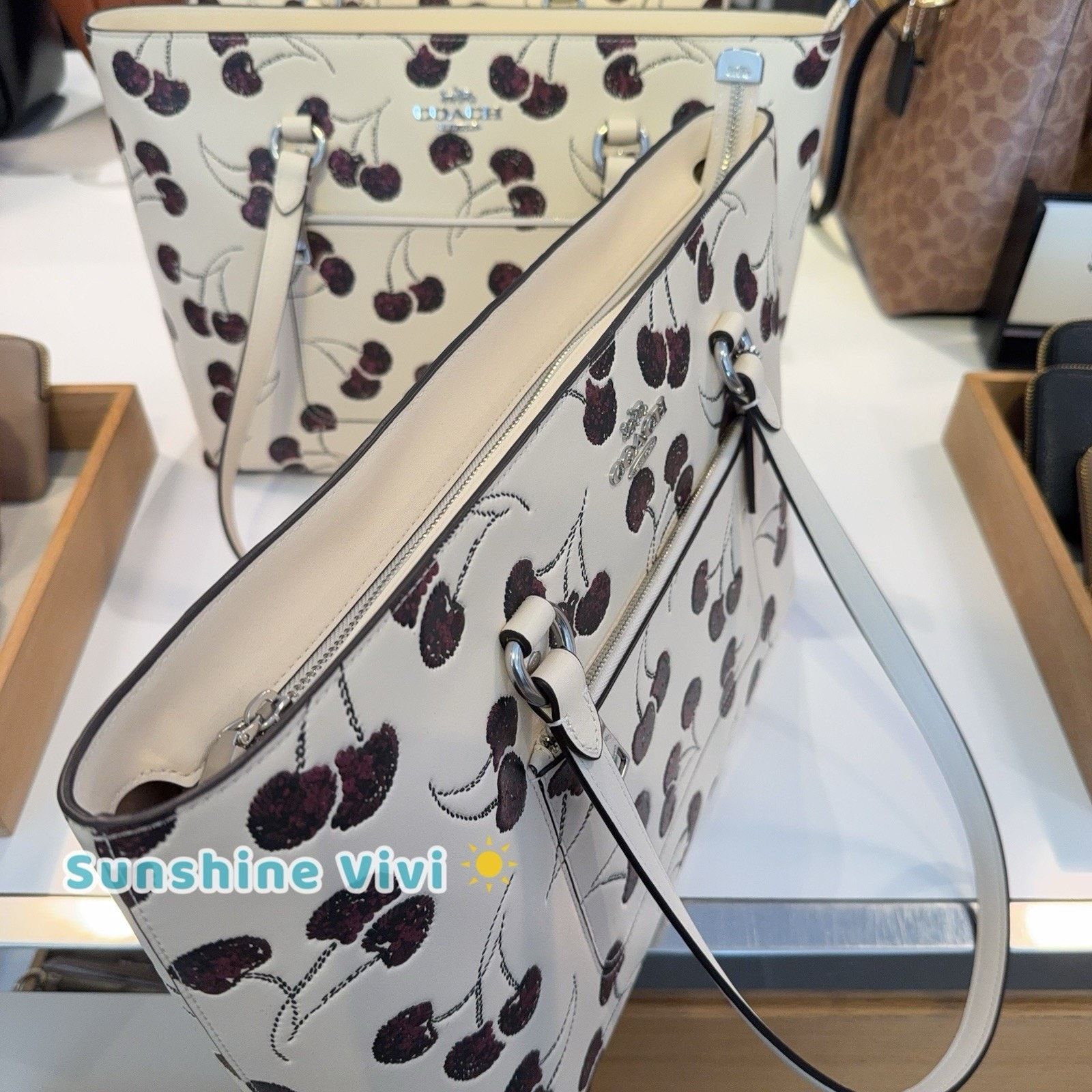 Coach NWT Coach Station Tote Bag Cherry Print CCZ14 Silver/Chalk Size ONE SIZE - 3 Thumbnail