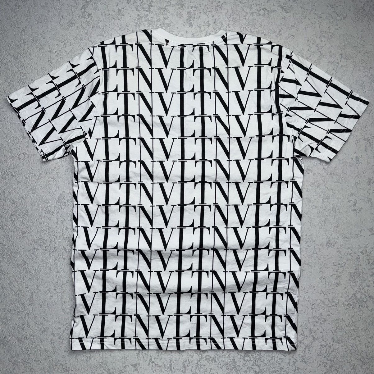 Valentino Valentino VLTN White Logo T Shirt Size US L / EU 52-54 / 3 - 7 Thumbnail
