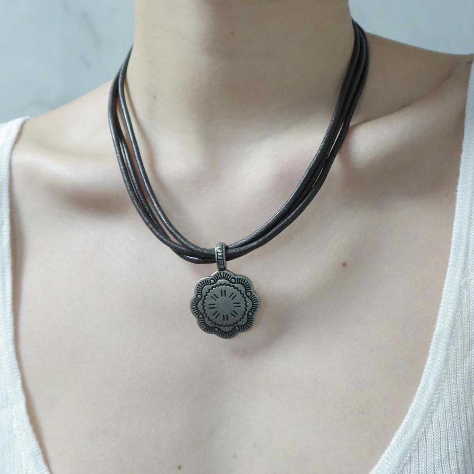 Japanese Brand Antique Genuine Leather Core Pendant Necklace Size ONE SIZE - 2 Thumbnail