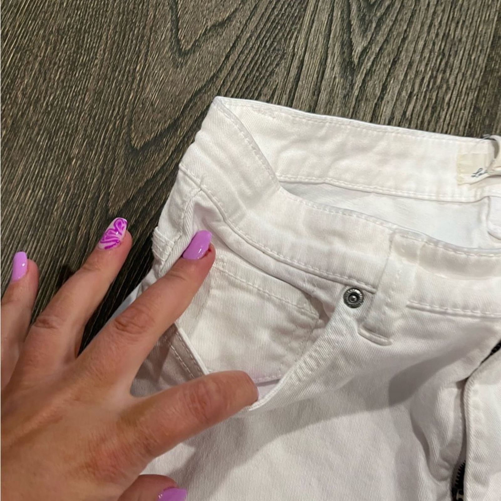H&M L.O.G.G H&M White Mid-Rise Skinny Jeans Size 8 Size 30" / US 8 / IT 44 - 4 Thumbnail