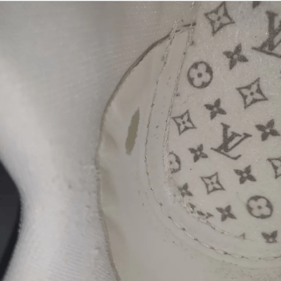 Louis Vuitton Louis Vuitton low-top shoes Size US 10 / EU 43 - 9 Thumbnail