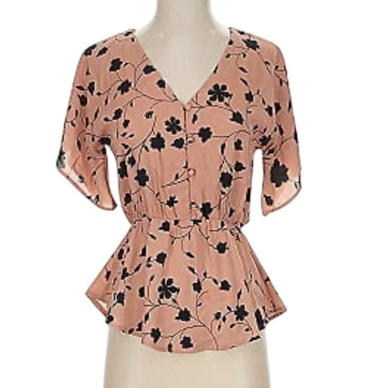 Other Sienna Sky Pink Floral Short Sleeve V-Neck Button Blouse Size M / US 6-8 / IT 42-44 - 1 Thumbnail