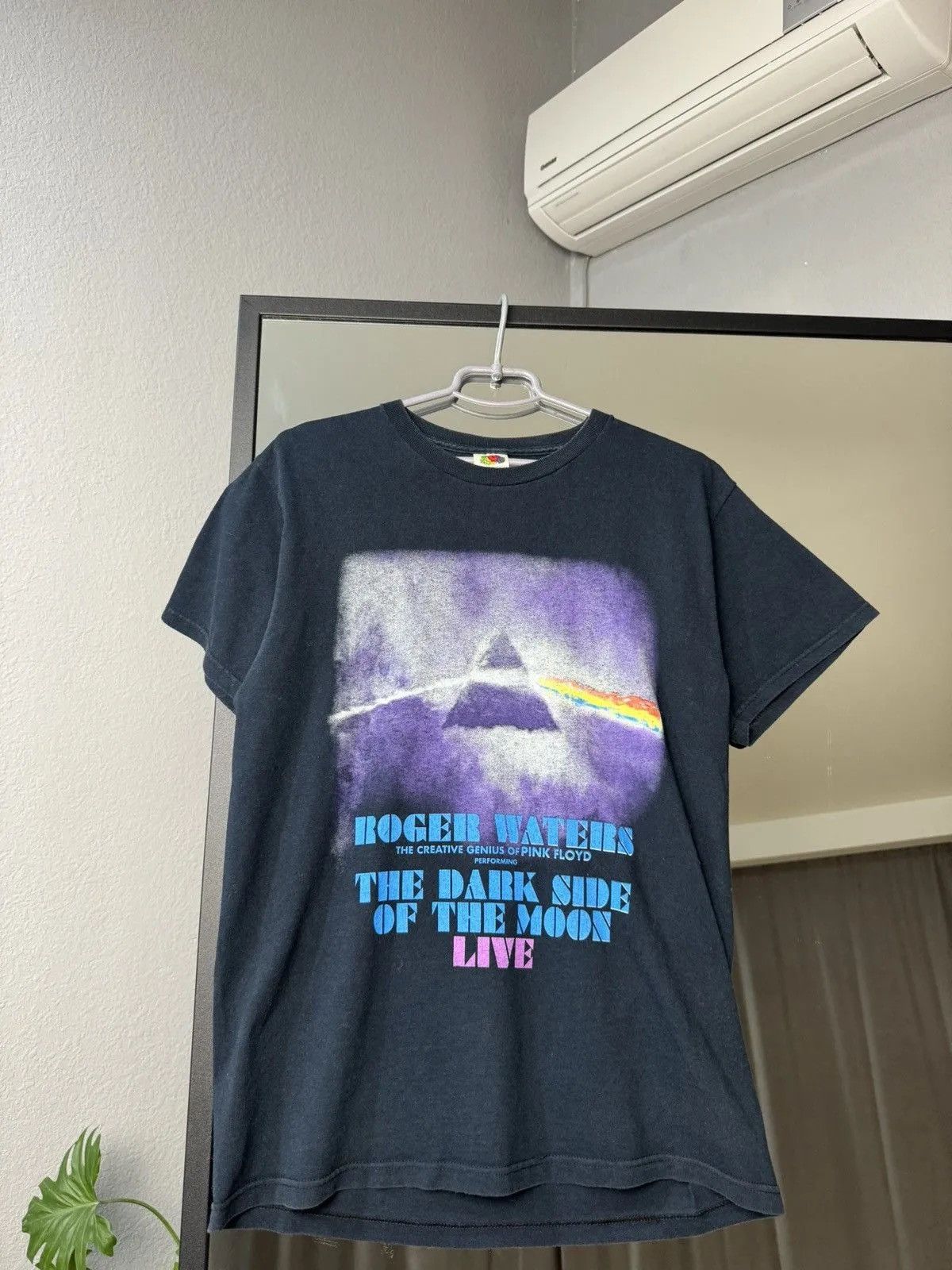 Band Tees × Pink Floyd × Vintage 🤯Vintage Pink Floyd Roger Water band tee rock the dirk side Size US M / EU 48-50 / 2 - 1 Thumbnail