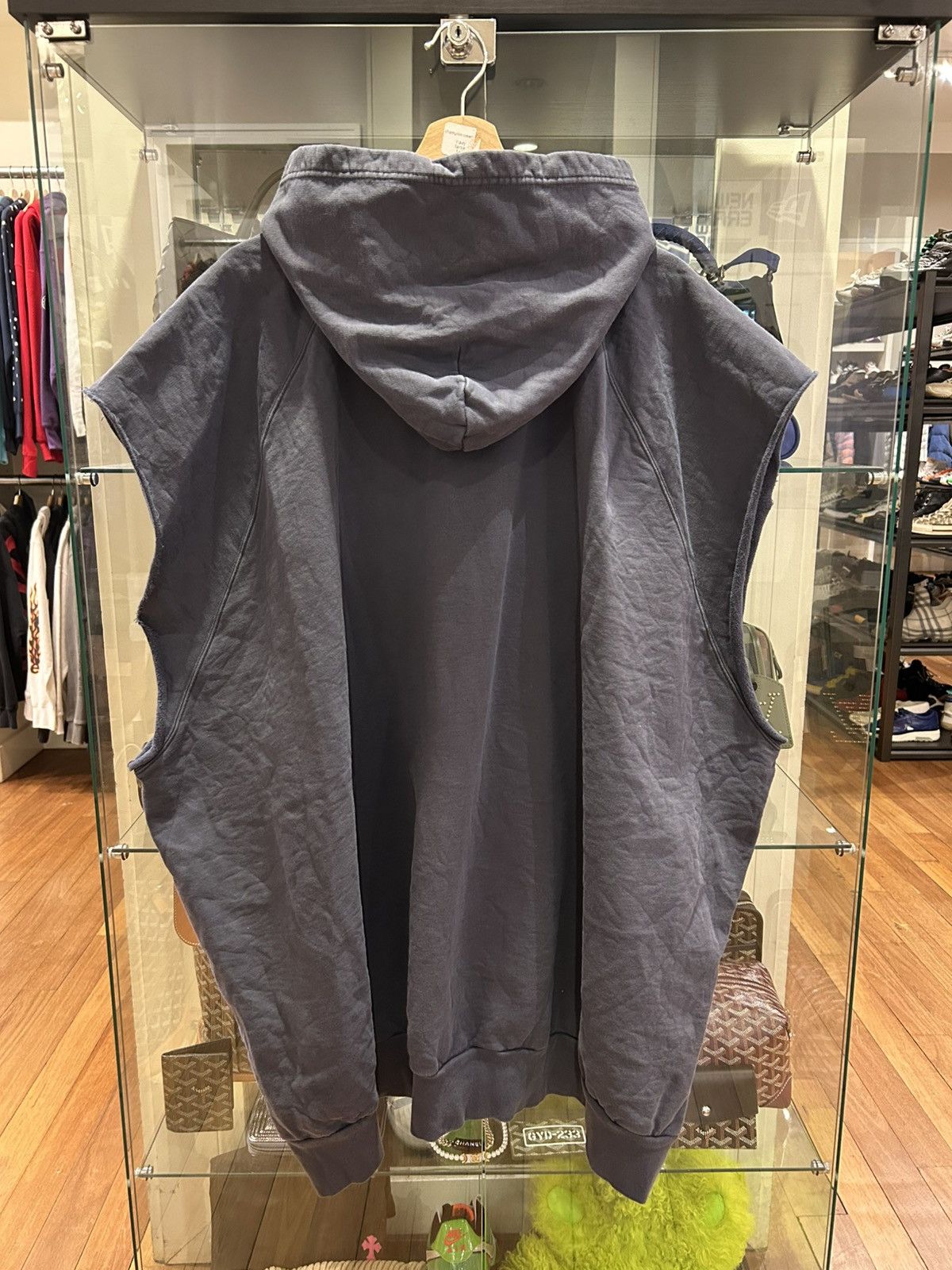 Balenciaga Balenciaga Crest Cutoff Hoodie Size US M / EU 48-50 / 2 - 2 Thumbnail