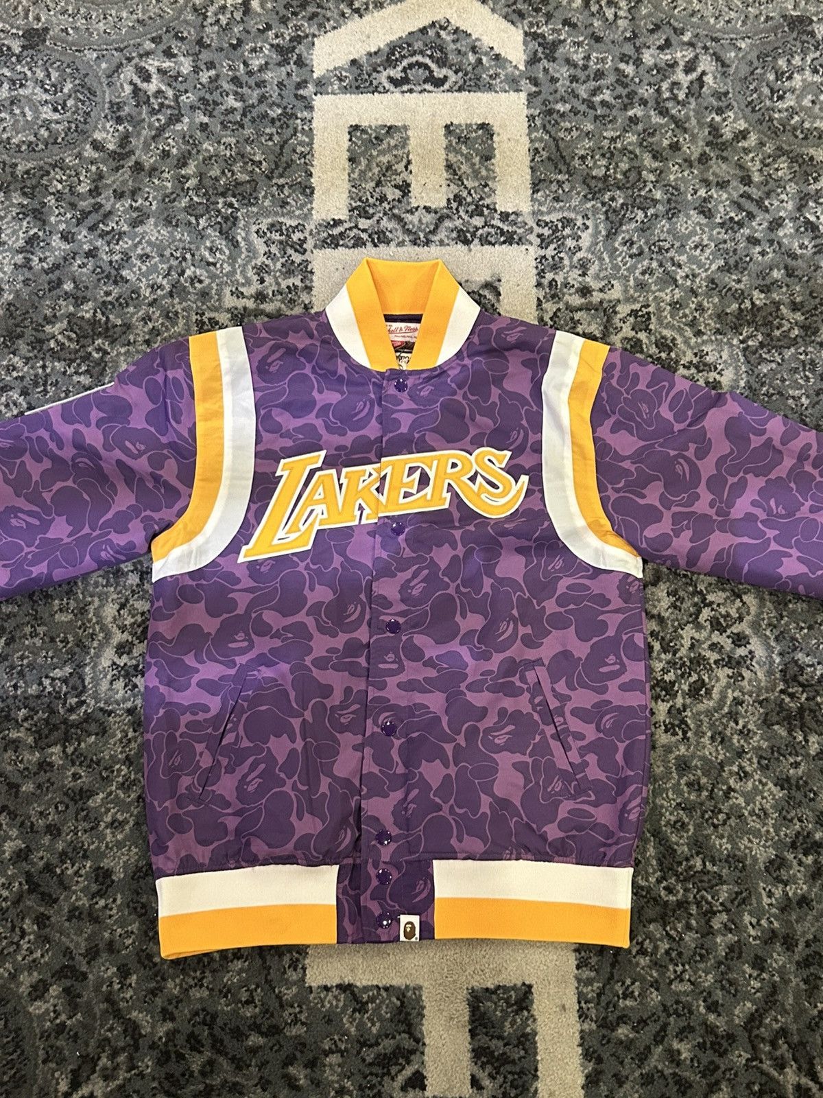 Bape × Mitchell & Ness × NBA Bape X Mitchell & Ness Lakers Jacket Size US M / EU 48-50 / 2 - 1 Thumbnail