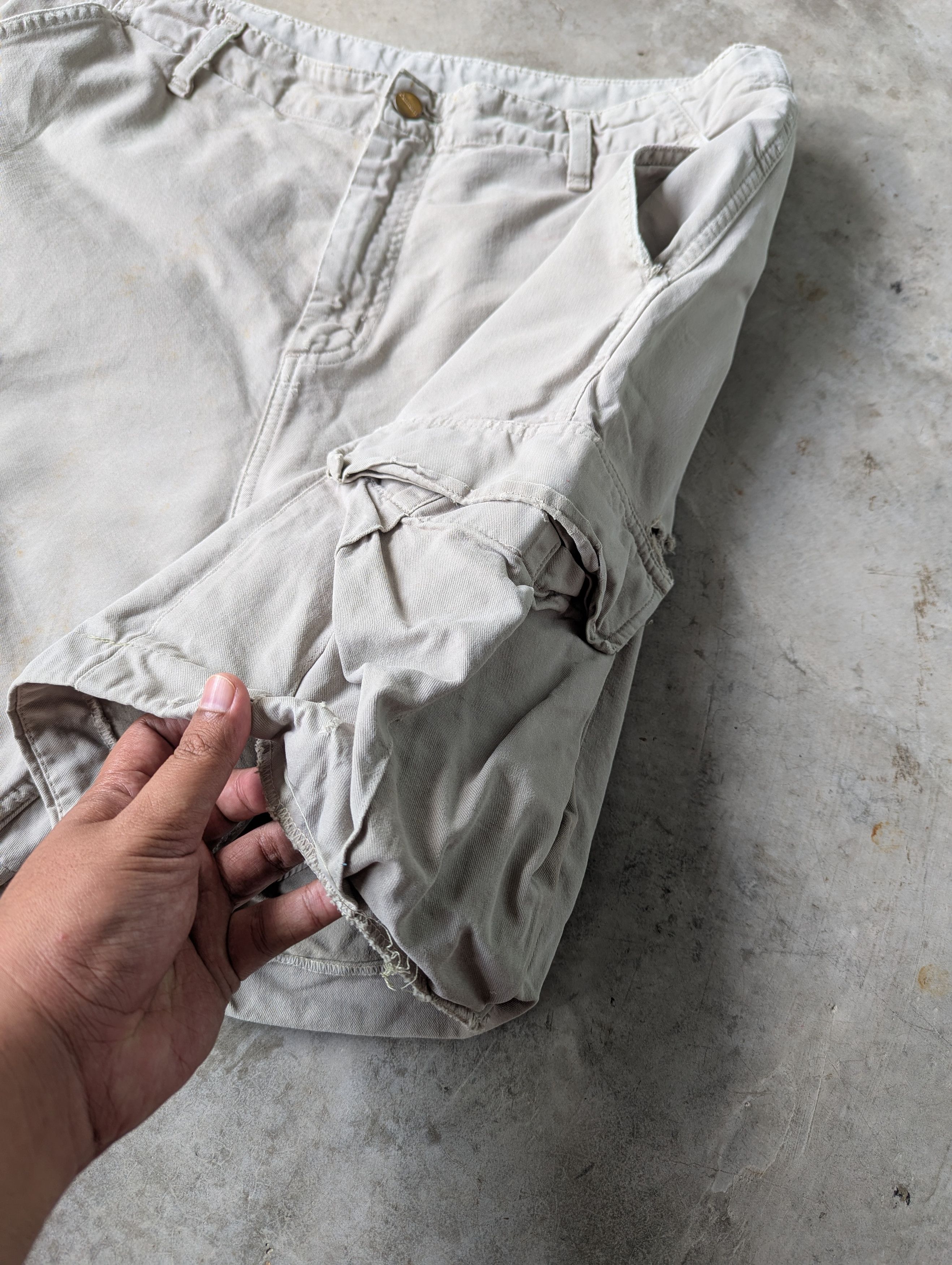 Carhartt Distressed Faded Biege Carhartt Bermuda Short Cargo Pants Size US 38 / EU 54 - 12 Thumbnail