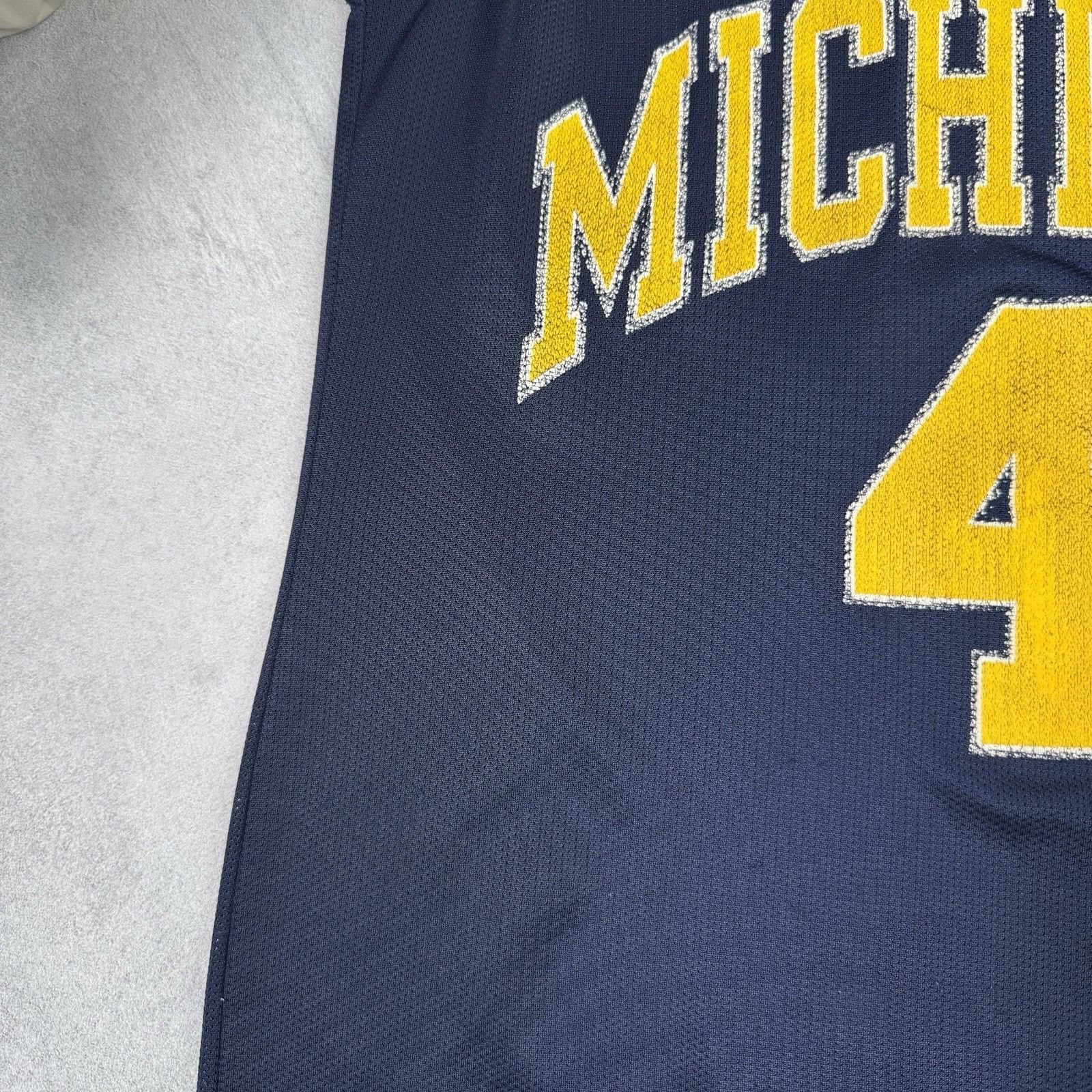 Champion Chris Webber University of Michigan Champion Basketball Size US S / EU 44-46 / 1 - 8 Thumbnail