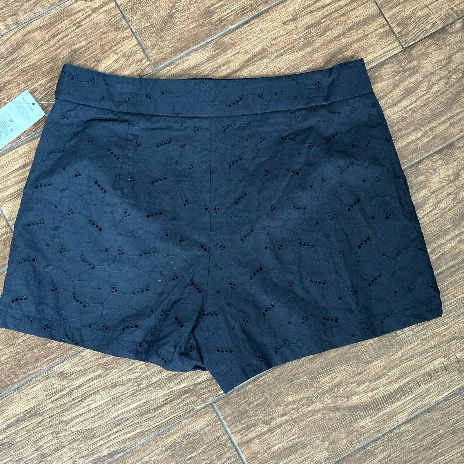 Other A New Day Women's High-Rise Pleated Eyelet Cotton Short 12 Size 34" / US 12 / IT 48 - 2 Thumbnail