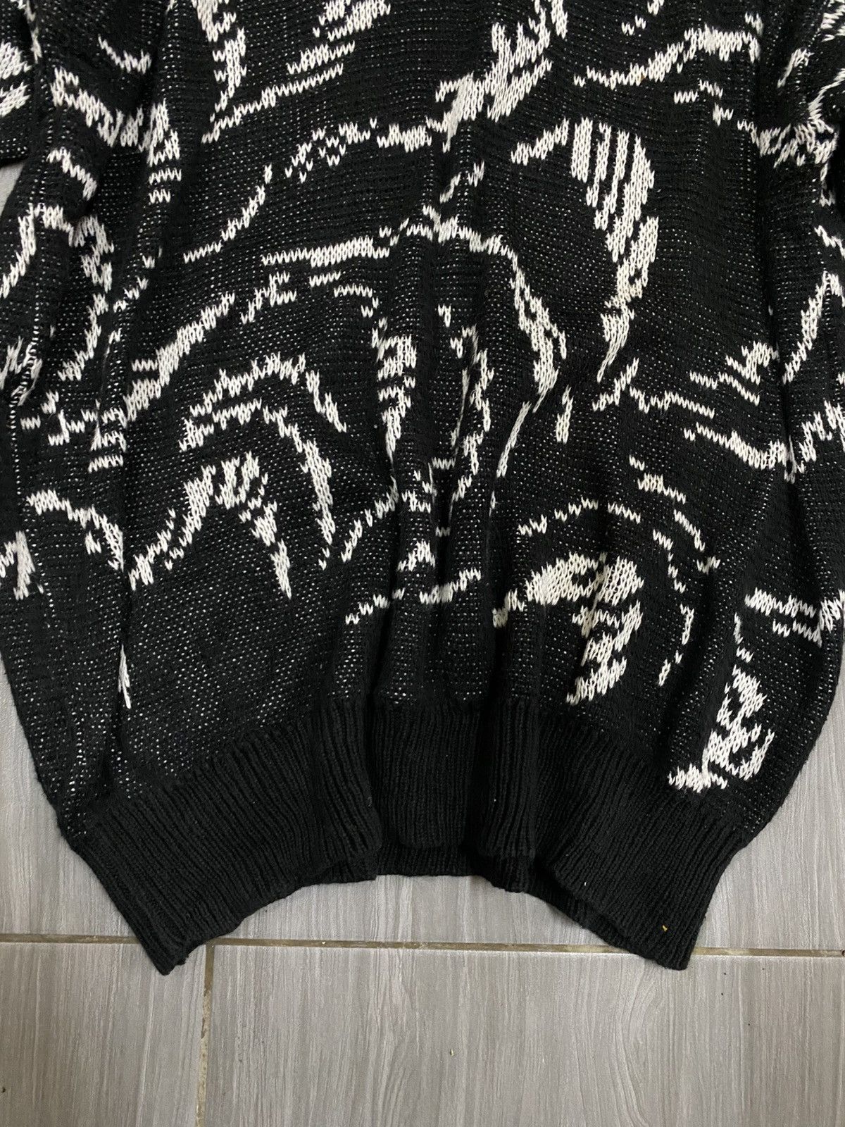 Japanese Brand Vintage Backgammon Polo Knitwear Black White Size US L / EU 52-54 / 3 - 6 Thumbnail