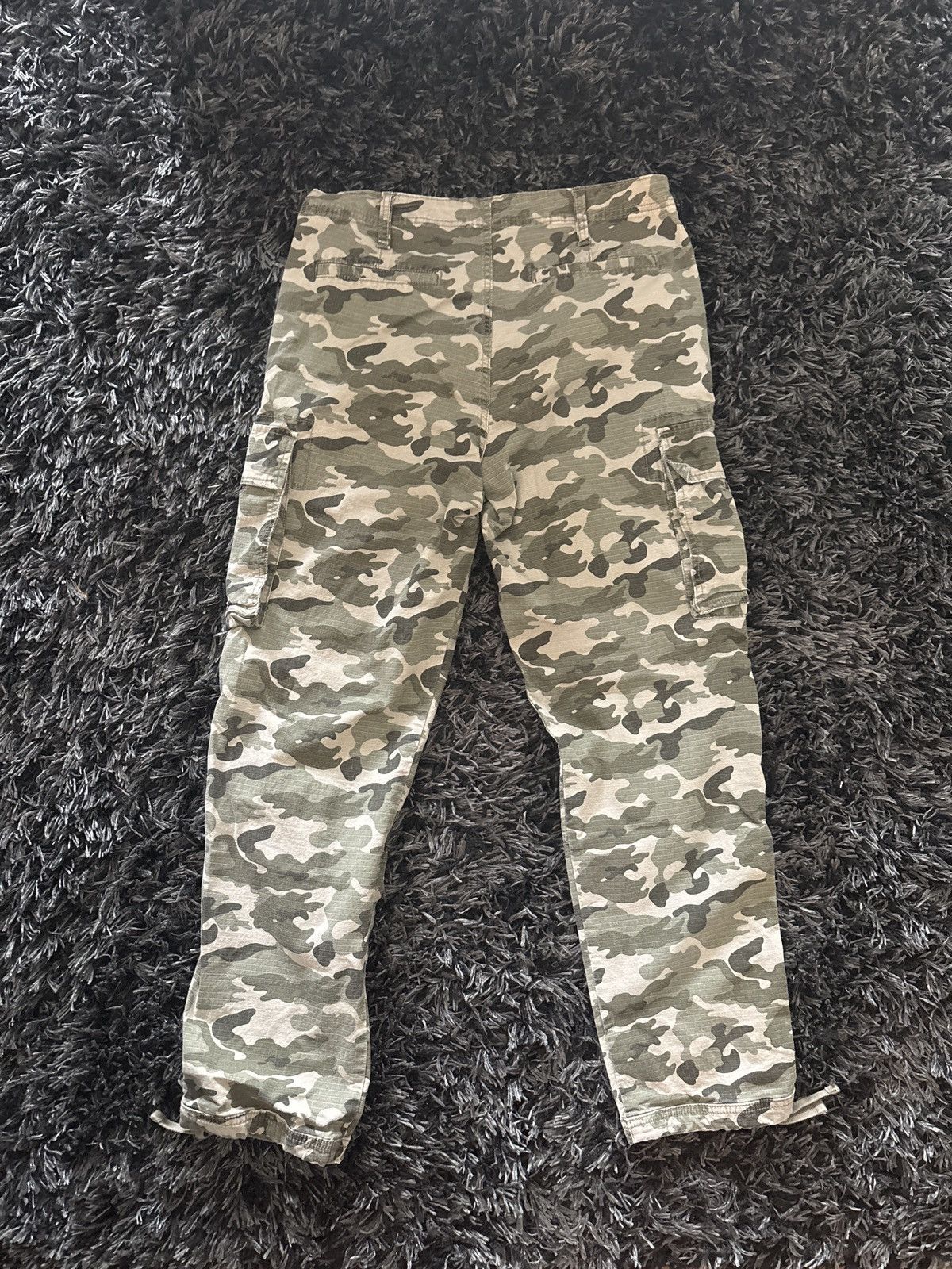Old Navy Vintage Camouflage Cargo Pants Size US 34 / EU 50 - 2 Thumbnail