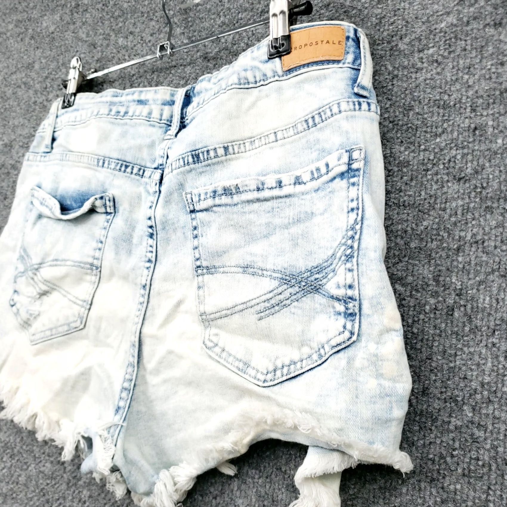 Vintage Aéropostale Shorts Womens 10 Blue High Waisted Ripped Acid Wash Denim Casual Pants Hot Pants Womens 10 Blue waist 29 in Regular fit Size 32" / US 10 / IT 46 - 7 Thumbnail