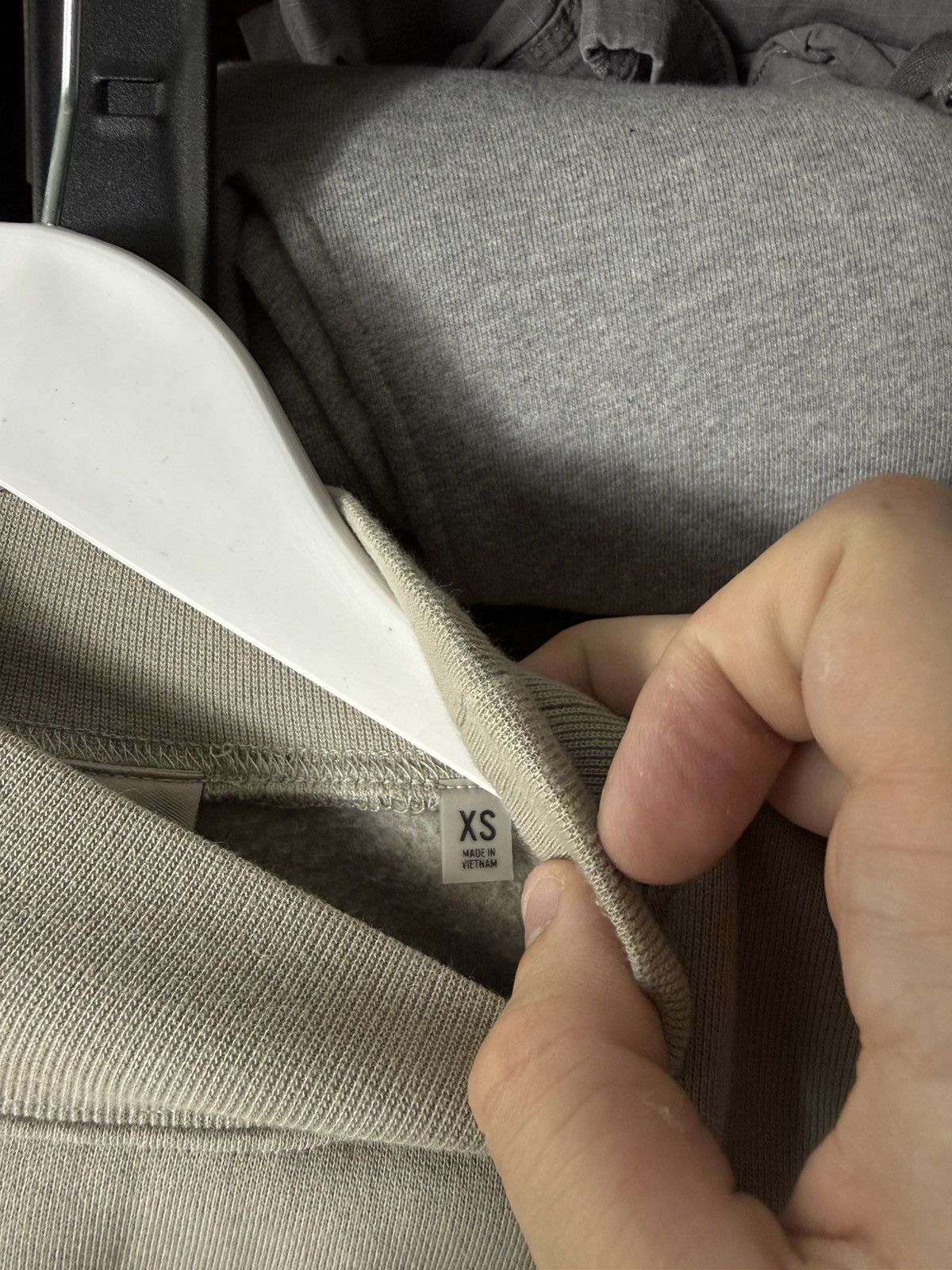 Fear of God Fear Of God Essentials Crewneck Sweatshirt Beige Oversized Size US XS / EU 42 / 0 - 14 Thumbnail