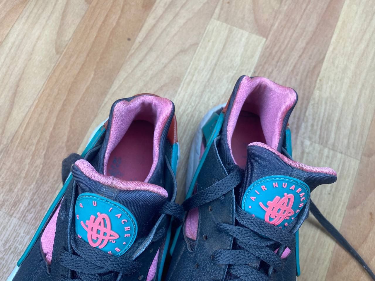 Nike × Vintage Nike Air Huarache Hyper Pink 318429-600 SIZE US 11,5 Size US 11.5 / EU 44-45 - 12 Thumbnail