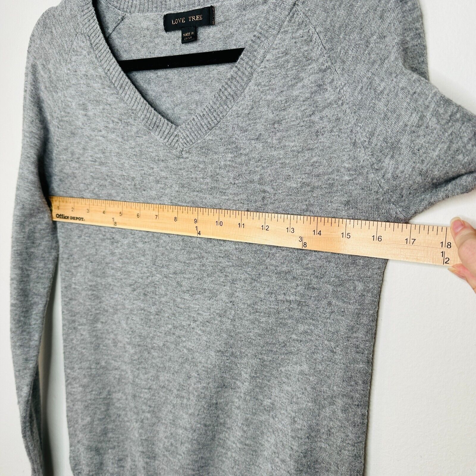 Other Love Tree Gray V-Neck Pullover Sweater Banded Hem Thin Small Size S / US 4 / IT 40 - 8 Thumbnail
