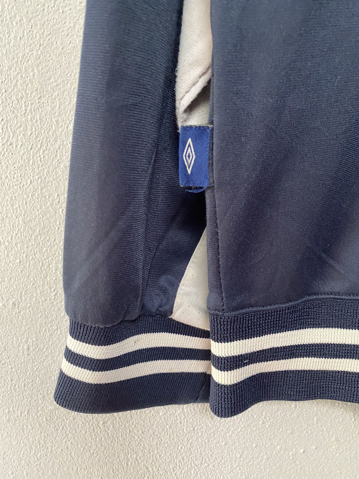 Sports Specialties × Umbro × Vintage Vintage England tracktop by umbro Size US L / EU 52-54 / 3 - 9 Thumbnail