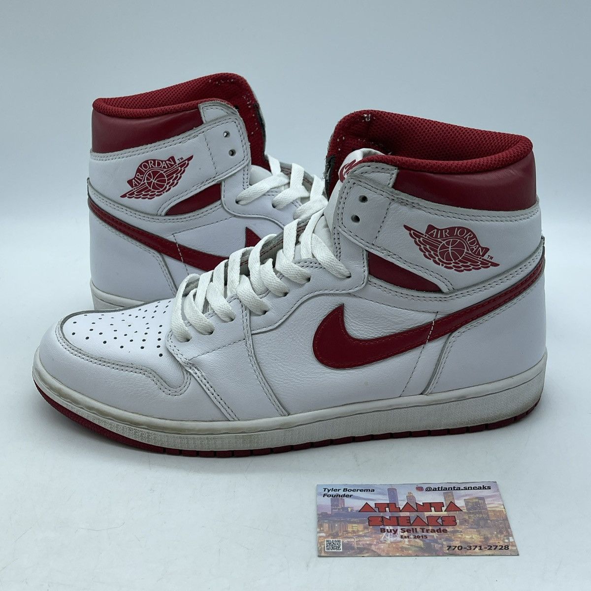 Air jordan high metallic red