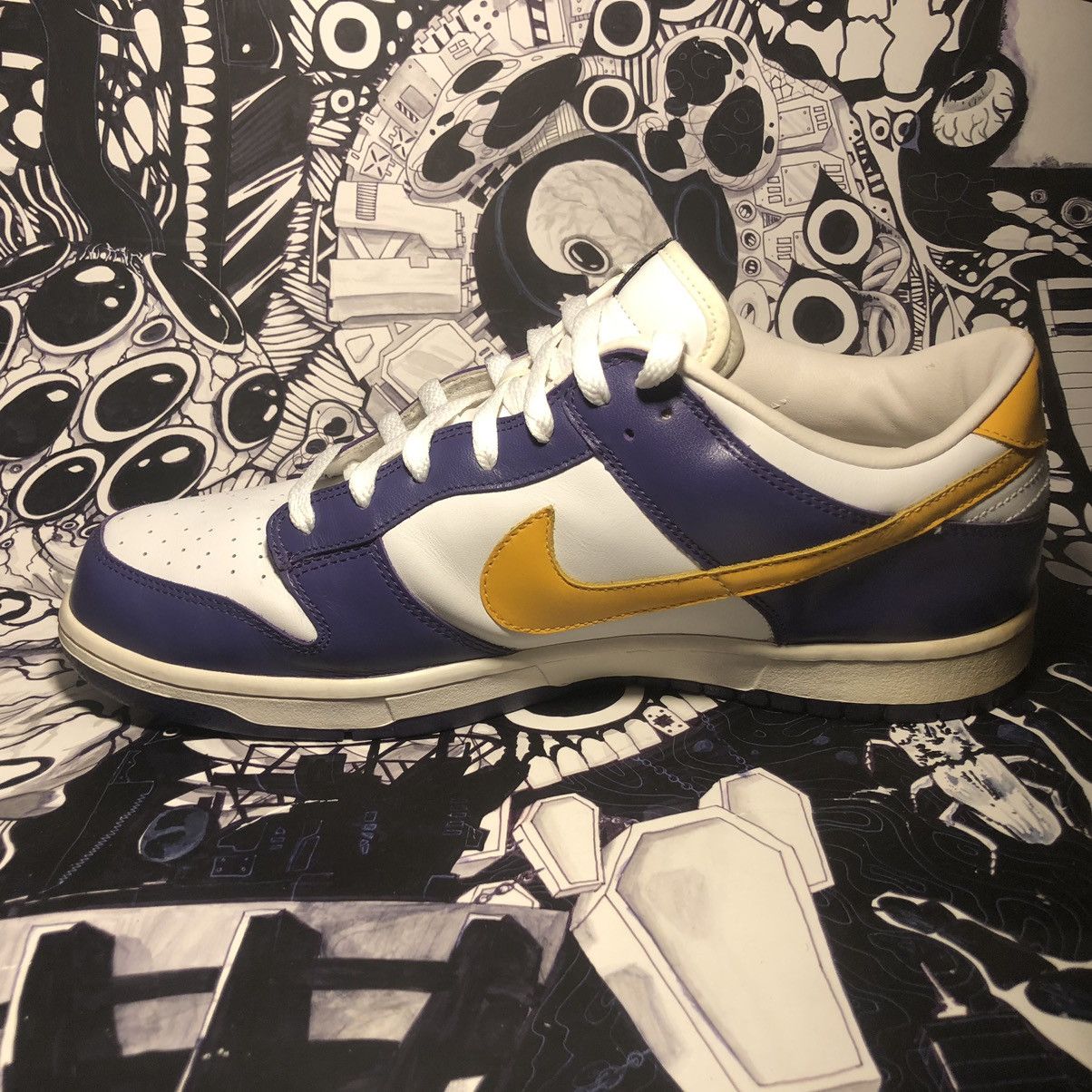 Nike × Vintage RARE 2004 Nike Dunk Low LA Los Angeles Court Purple Kobe Size US 13 / EU 46 - 5 Thumbnail