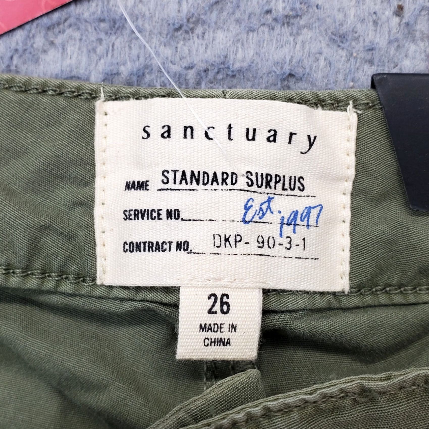 Sanctuary Sanctuary Standard Surplus Wanderer Shorts Womens 26 Green Stretch Cuffed Hem Size 26" / US 2 / IT 38 - 6 Thumbnail