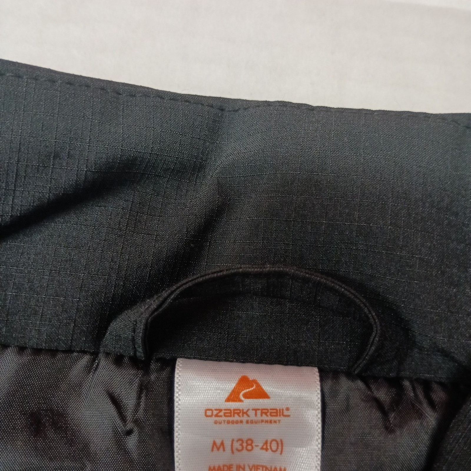 Other Ozark Trail Black Wind Resistent Vest Men's Size M (38-40) Size US M / EU 48-50 / 2 - 4 Thumbnail
