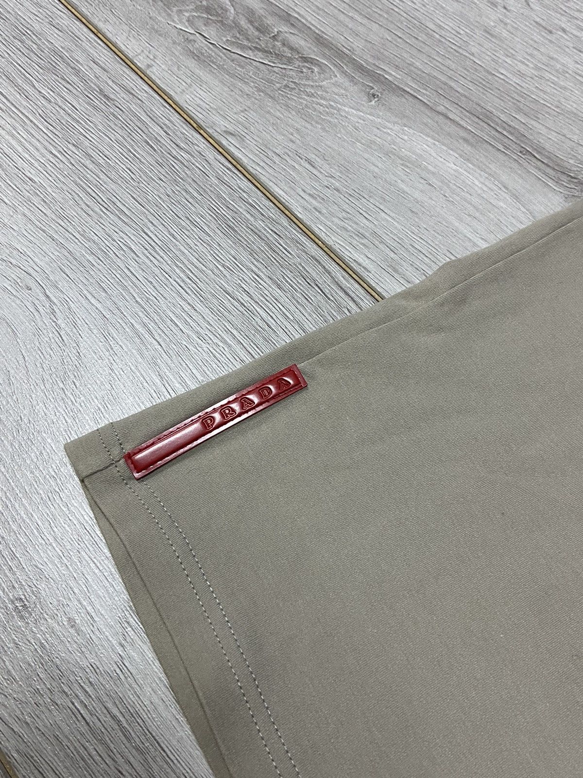 Prada Prada red tab vintage t-shirt Size US M / EU 48-50 / 2 - 3 Thumbnail