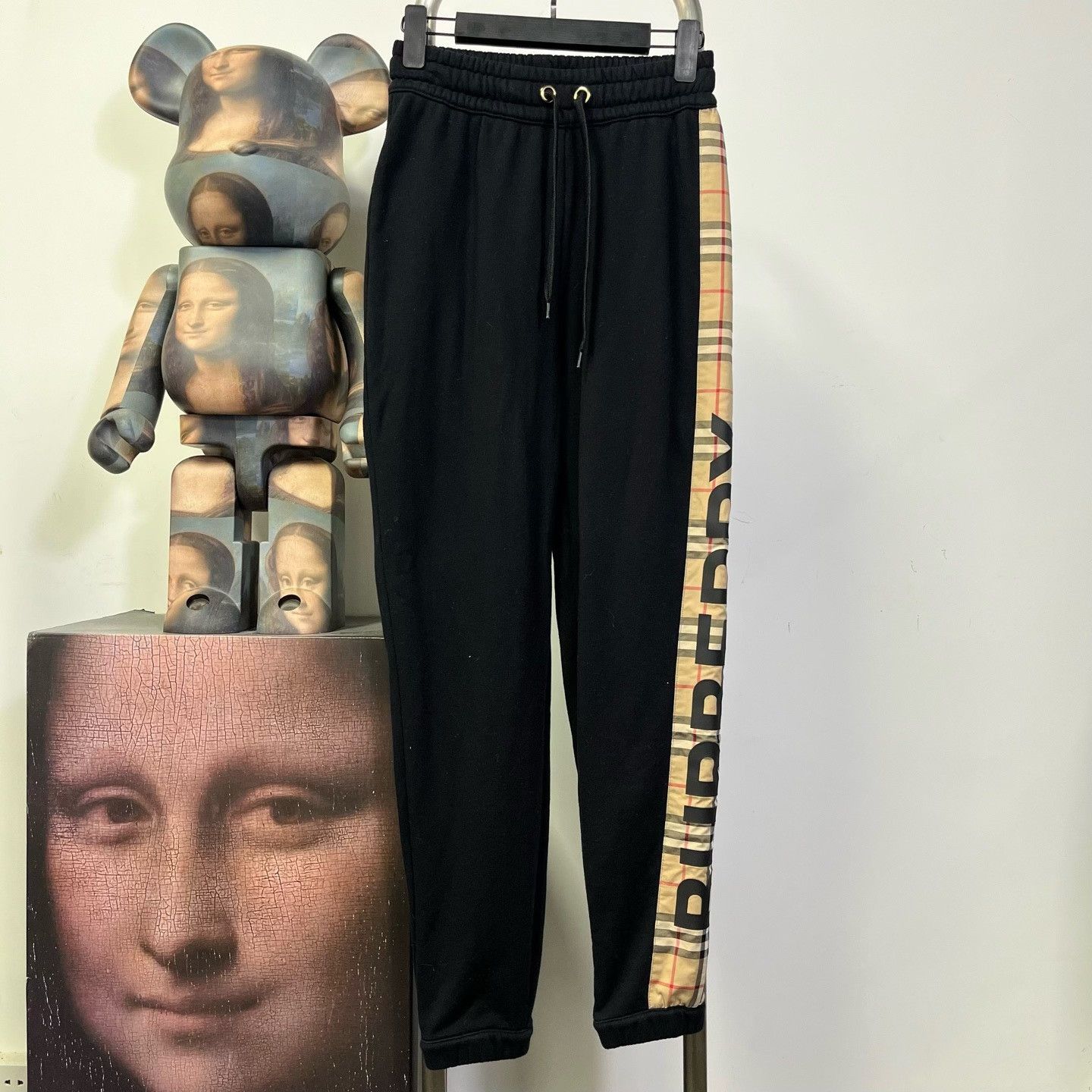 Burberry Burberry Patchwork Plaid Pants us_2 Women Size 26" / US 2 / IT 38 - 1 Thumbnail