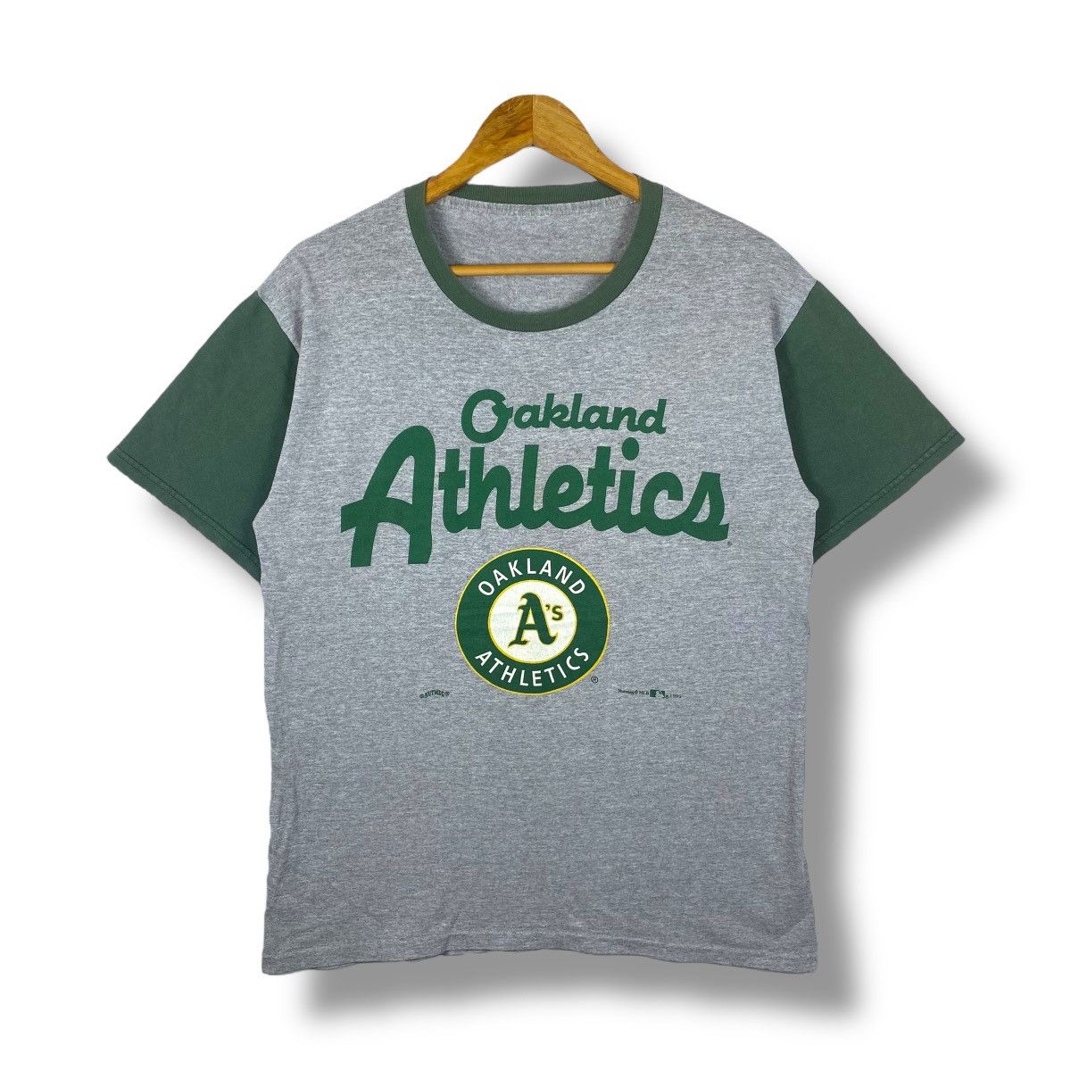 MLB × Nutmeg × Vintage Vintage 90's OAKLAND ATHLETICS MLB Logo Tee Shirt Small Size Size US S / EU 44-46 / 1 - 1 Thumbnail