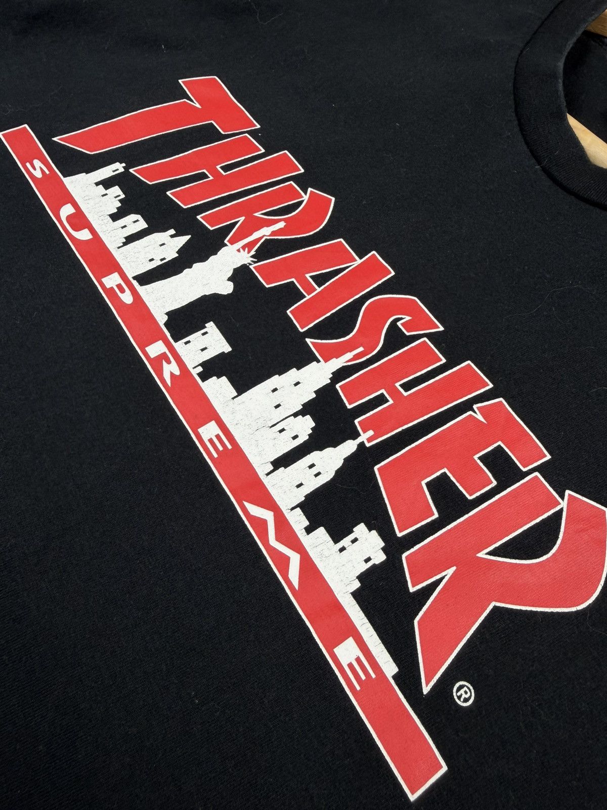 Supreme × Thrasher SUPREME × THRASHER Skyline Tee FW21 Size L Size US L / EU 52-54 / 3 - 5 Thumbnail