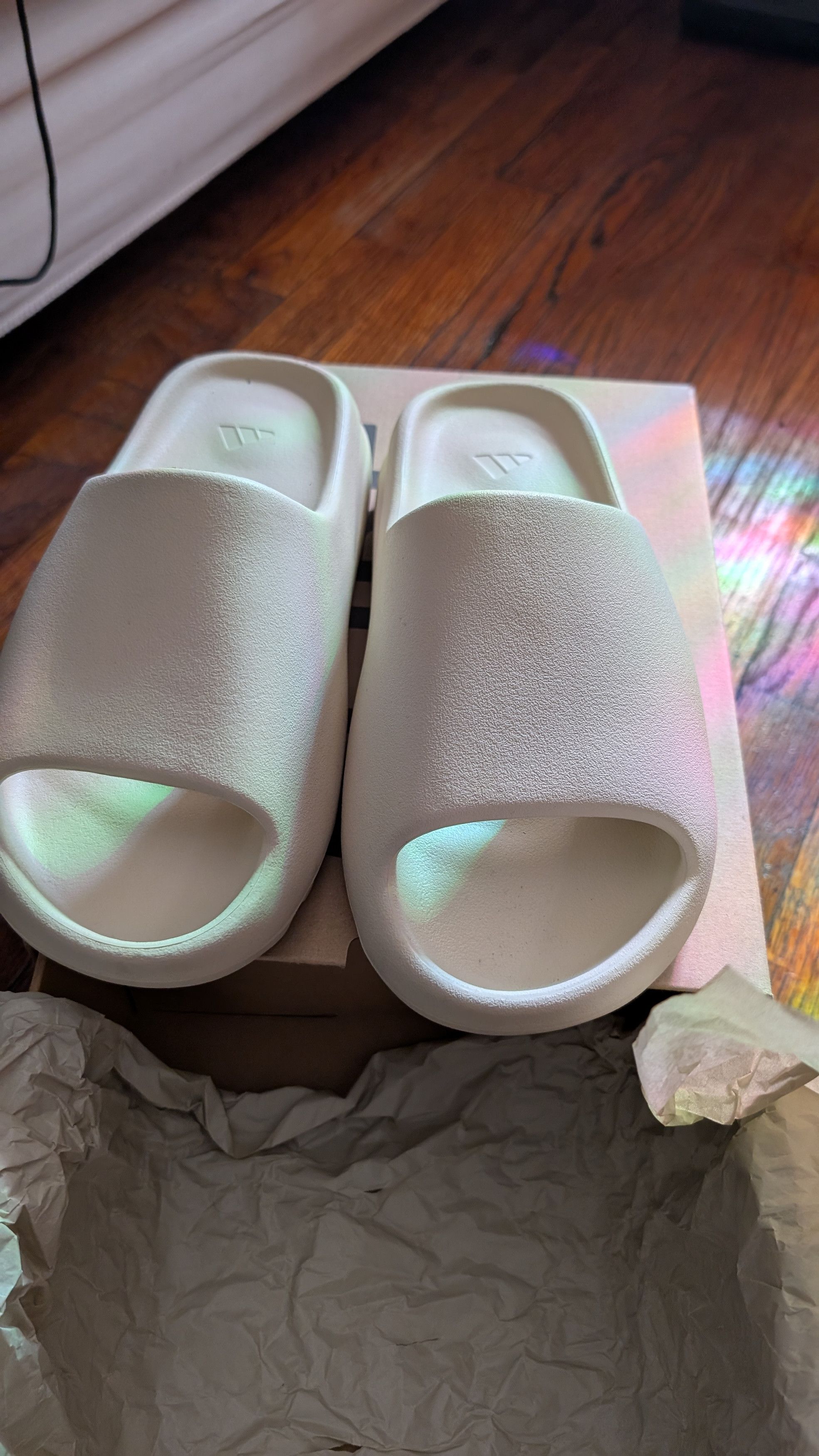 Adidas Adidas Yeezy slides Size US 8 / EU 41 - 4 Thumbnail