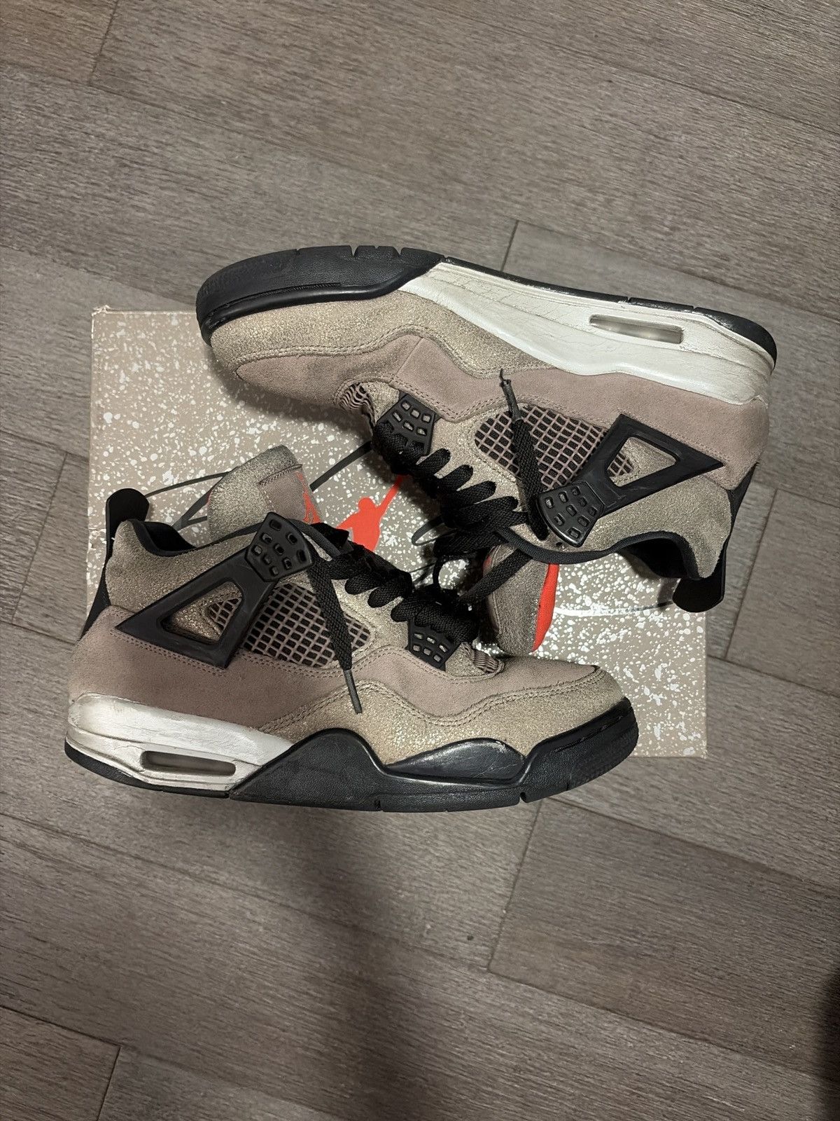 Jordan 4 taupe haze