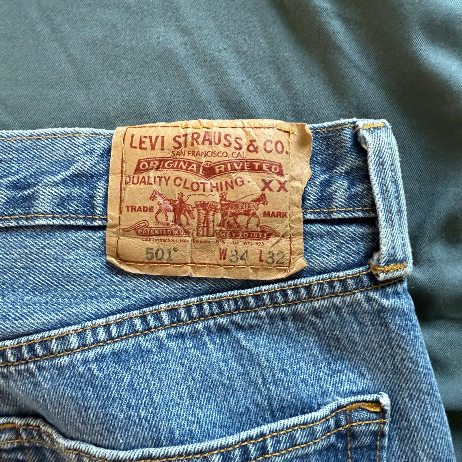 Levi's Levi's Jeans 501 Men's 34x32 Lt Wash Denim Straight Leg Size US 34 / EU 50 - 3 Thumbnail