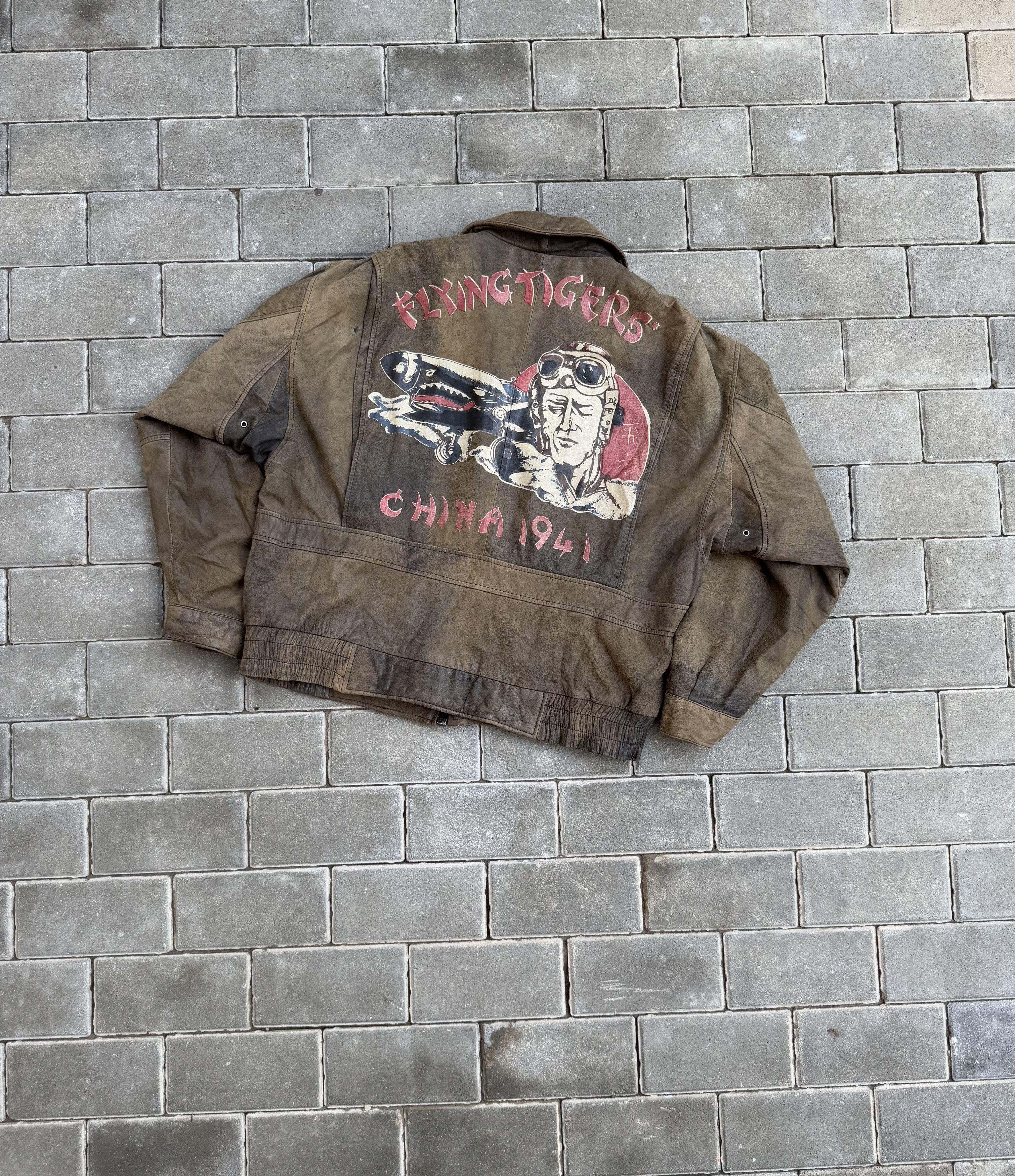 Avirex Vintage A2 Pilot's Brown Leather Jacket Flying Tigers 1941 Size US M / EU 48-50 / 2 - 10 Thumbnail