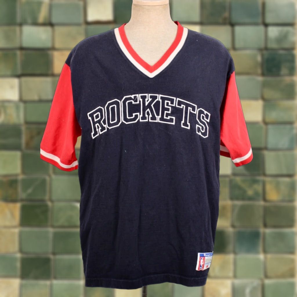 Champion VINTAGE Champion Houston Rockets Shooting Shirt Mens L Blue 90s NBA Tshirt Shirt Graphics Size US L / EU 52-54 / 3 - 1 Thumbnail