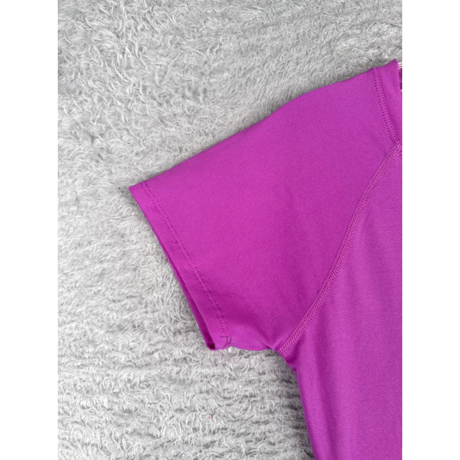 The North Face The North Face T-Shirt Women XS Purple Short Sleeve V-Neck Polyester Size XS / US 0-2 / IT 36-38 - 3 Thumbnail