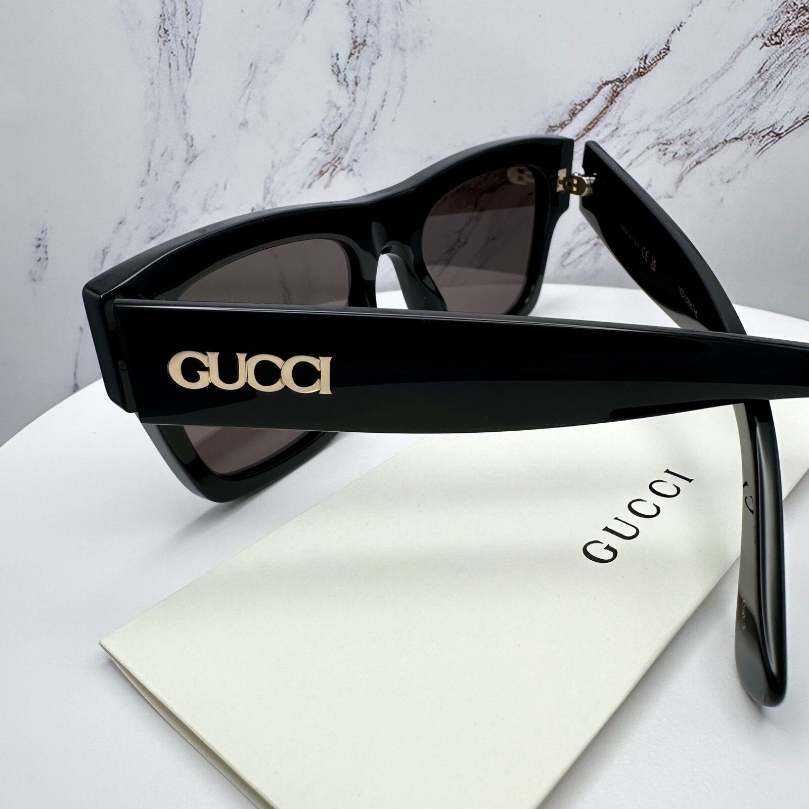 Gucci New GUCCI Sunglasses 2025 Collection Black Gold Letter Logo Size ONE SIZE - 5 Thumbnail