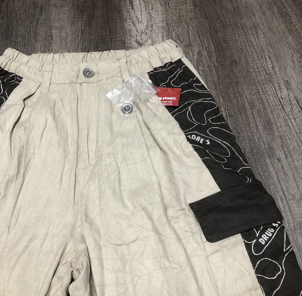 Japanese Brand Drug Store Casual pant Cargo style (Unisex) Size US 30 / EU 46 - 13 Thumbnail