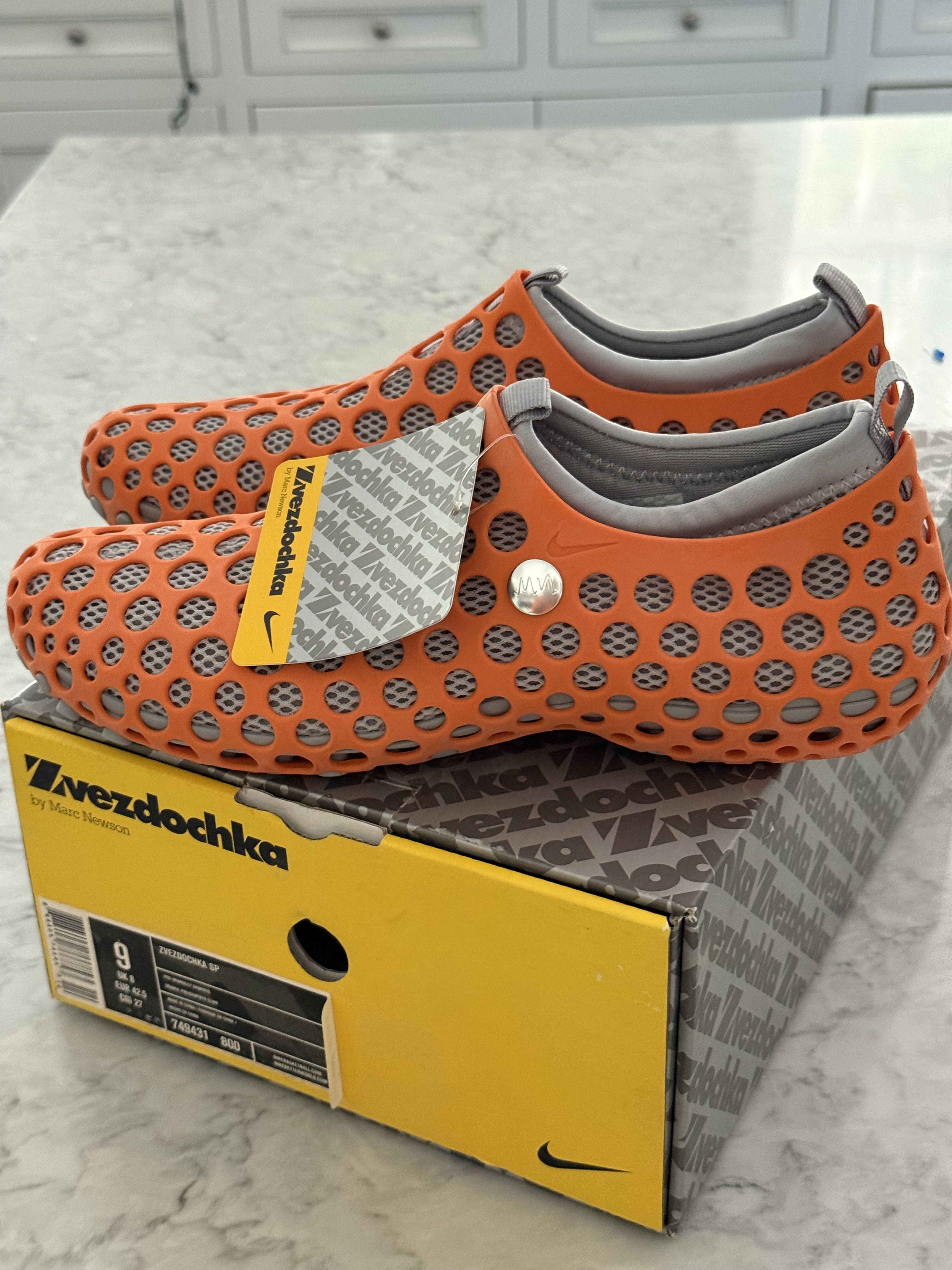 Marc Newson Zvezdochka Size US 9 / EU 42 - 1 Thumbnail